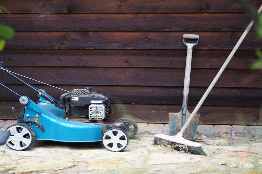 How sharp should lawnmower blades be on works